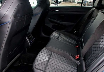 Volkswagen Golf VIII Variant 1.5 eTSI 150KM 2024 Volkswagen Golf Variant 1.5TSI e 150KM R-Line, Kamera 360, Podgrzewane Fot, zdjęcie 11