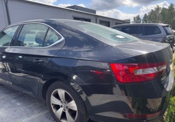 Skoda Superb III Liftback 2.0 TDI 150KM 2018 Skoda Superb poobcierany 2.0 Diesel 150KM, zdjęcie 2