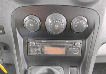 Mercedes Citan W415 Tourer 1.5 109 CDI 90KM 2016 Mercedes-Benz Citan 2016r, 1.5 DCI. Lekko uszkodzony przod. Jezdzi. Faktur, zdjęcie 11