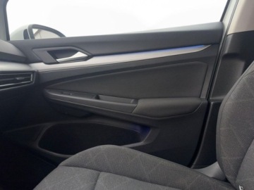 Volkswagen Golf VIII Hatchback 1.5 TSI EVO 130KM 2022 Volkswagen Golf Life 1.5 TSI 130KM, Serwis ASO, Gwarancja, FV23 1.5 129KM, zdjęcie 28