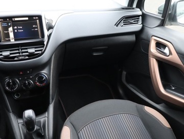 Peugeot 208 I Hatchback 3d 1.2 VTI 82KM 2013 Peugeot 208 1.2 PureTech, Klima, Tempomat, zdjęcie 7