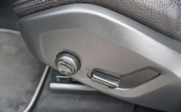 Volvo XC60 II Crossover T5 250KM 2019 Volvo XC 60 Bezwypadkowy Serwisowany 1-Wlasciciel Navi Panorama R-DESIGN P, zdjęcie 30