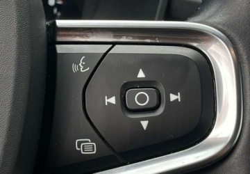 Volvo XC40 Crossover Plug-In 1.5 T5 Plug-in Hybrid 262KM 2021 Volvo XC 40 Plug-In T5 Navi Virtual Parktronic Tempomat Piekny kolor, zdjęcie 21