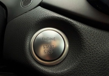 Mercedes GLA I Off-Roader Facelifting 1.6 200 156KM 2019 Mercedes-Benz GLA 1.6 T 156KM AT7 Style Salon PL ASO 1.6 Benzyna 156KM, zdjęcie 20