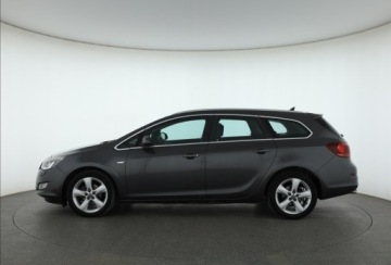 Opel Astra J Sports Tourer 1.4 Turbo ECOTEC 140KM 2011 Opel Astra 1.4 T, Xenon, Klima, Klimatronic, zdjęcie 2