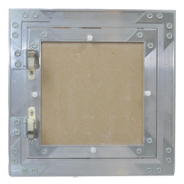 Ревизионная дверца, накладка из гипсокартона 15х15.