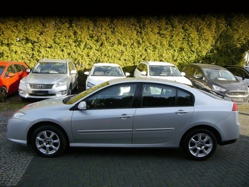 Renault Laguna III Hatchback 2.0 16v 140KM 2009 Renault Laguna 2.0 Stan b.dobry Gwarancja 12mcy, zdjęcie 9