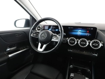 Mercedes Klasa B W247 Sports Tourer 1.3 B180  136KM 2019 Mercedes B 180 automat full LED półskóra navi, zdjęcie 15