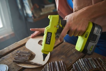 Пистолет для горячего клея RYOBI R18GLU-0 2AH