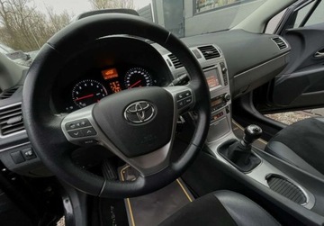 Toyota Avensis III Wagon Facelifting 1.8 Valvematic 147KM 2015 Toyota Avensis 1.8 147KM SKORAALCANTARA kamera manual BEZWYPADKOWA, zdjęcie 28