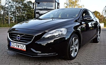 Volvo V40 II Hatchback 1.5 T2 DRIVE-E 122KM 2015 Volvo V40 Lift Automat, Nawigacja, Park Assistant, Grzana szyba, Bezwypadk, zdjęcie 1