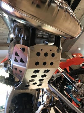 Husqvarna TE 250 300 TPI 2020 Защита двигателя