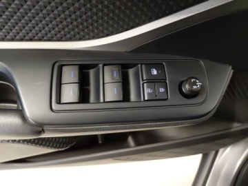 Toyota C-HR I Crossover Facelifting 1.8 Hybrid 122KM 2023 Toyota C-HR 1.8 Hybrid GPF Comfort TOYOTA C-HR 1.8, zdjęcie 19