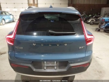 Volvo XC40 2024 Volvo XC 40 Plus 2024 2.0l 2.0 Benzyna 247KM, zdjęcie 3