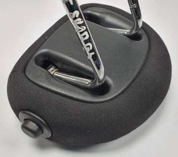 PODHLAVNÍK CENTRÁLNÍ ZADNÍ MERCEDES W203