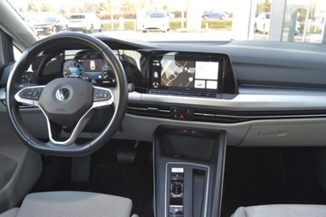 Volkswagen Golf VIII Variant 1.5 eTSI 150KM 2021 Volkswagen Golf Variant Variant 1.5TSI 150KM Pakiety LED ACC Podgrz.fotele, zdjęcie 9