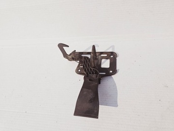 A4 8K A5 8T ZAMEK RYGIEL MASKI 8T0823480