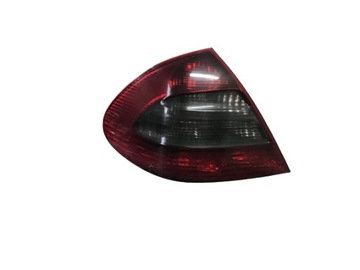 MERCEDES E KLASA W211 SEDAN LIFT LAMPA LEWY TYŁ