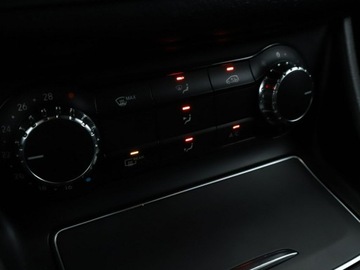 Mercedes CLA C117 Coupe Facelifting 2.0 250 Sport 218KM 2017 Mercedes CLA 250 AMG Line Automat Navi Tempomat, zdjęcie 24