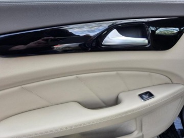 Mercedes CLS W218 Coupe 250 CDI BlueEFFICIENCY 204KM 2013 MERCEDES CLS 250 CDI 2.2l diesel 204KM Przebieg: 137,768km Zadbane wnętrze, zdjęcie 24