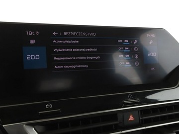 Citroen C4 III SUV 1.5 BlueHDi 110KM 2021 Citroen C4 Kamera, Navi, Aut.klima, Bluetooth, zdjęcie 27