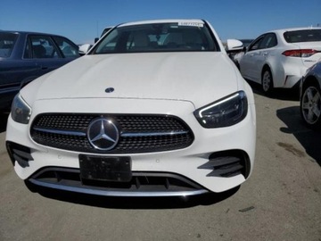Mercedes Klasa E W213 2021 Mercedes-Benz Klasa E 350, 2021r., 2.0L 2.0 Benzyna 255KM, zdjęcie 4