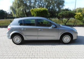 Opel Astra H Hatchback 5d 1.7 CDTI ECOTEC 100KM 2005 Opel Astra Opel Astra H 1.7 Diesel 100KM, zdjęcie 6