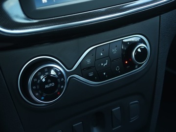 Dacia Logan II Sedan Facelifting 1.0 TCe LPG 100KM 2020 Dacia Logan 1.0 TCe LPG, Salon Polska, Serwis ASO, zdjęcie 15