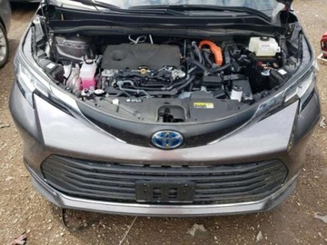 Toyota Sienna III 2022 Toyota Sienna 2022, 2.5L, 4x4, od ubezpieczalni 2.5 Benzyna 245KM, zdjęcie 11