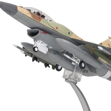 Модель истребителя F 16I в масштабе 1:72