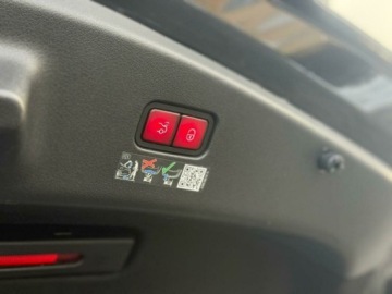 Mercedes CLE Coupe 2.0 200 204KM 2024 Mercedes-Benz CLE CLE200 AMG - bezowe wnetrze 2.0 Benzyna 204KM, zdjęcie 18