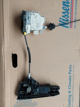 ЗАМОК ДВЕРИ ПРАВЫЙ AUDI A1 8J1837016C