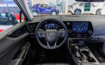 Lexus NX II SUV Facelifting 2.5 450h+ 309KM 2024 Lexus NX 450h Prestige AWD 2.5 Hybryda Plug-in 309KM, zdjęcie 27