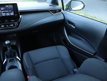 Toyota Corolla XII TS Kombi 1.2 Turbo D-4T 116KM 2021 Toyota Corolla 1.2 Turbo, Salon Polska, zdjęcie 6