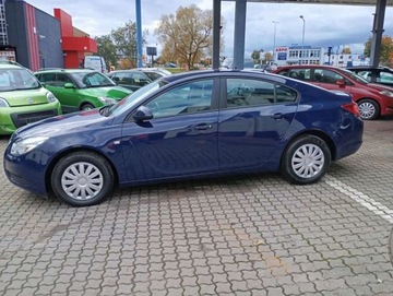 Opel Insignia I Sedan 1.8 Twinport ECOTEC 140KM 2009 Opel Insignia 1.8 PROSTA benzyna ORYGINALNY przebieg 134 tys. km stan IDEA, zdjęcie 3