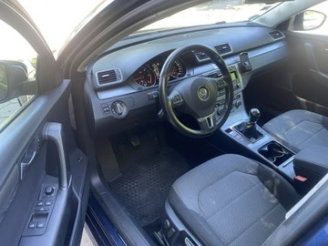 Volkswagen Passat B7 Variant 1.6 TDI CR DPF BlueMotion 105KM 2013 Volkswagen Passat Climatronic Podgrzewane fotele, zdjęcie 10