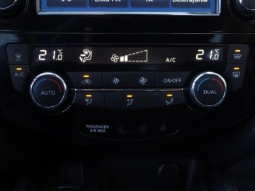 Nissan Qashqai II Crossover Facelifting 1.2 DiG-T 115KM 2018 Nissan Qashqai 1.2 DIG-T, Salon Polska, zdjęcie 15