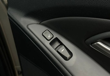 Hyundai ix35 SUV R 2.0 CRDi 136KM 2011 Hyundai ix35 Hyundai ix35 2.0 CRDi 4WD Trend 2.0 Diesel 136KM, zdjęcie 9