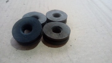 КРЕПЛЕНИЕ РЕЗИНОВЫХ ОБтекателей SUZUKI GSF 400 BADNIT