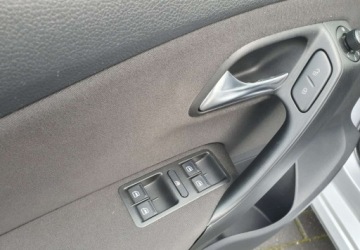 Volkswagen Polo V 2010 Volkswagen Polo 1.6TDi 75KM 5-Drzwi Klima Grzane Fotele Czujniki Parkowania, zdjęcie 19