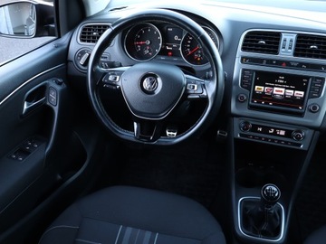 Volkswagen Polo V Hatchback 3d Facelifting 1.2 TSI BlueMotion Technology 90KM 2015 VW Polo 1.2 TSI, Klima, Klimatronic, Tempomat, zdjęcie 6