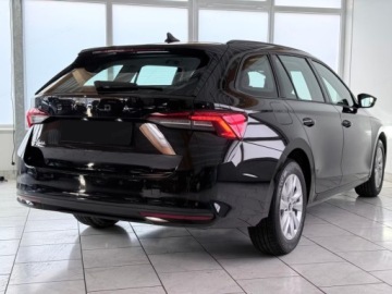 Skoda Octavia IV Kombi 2.0 TDI 150KM 2026 SKODA Octavia Drive Essence 2.0 TDI DSG Combi 150KM 2026, zdjęcie 2