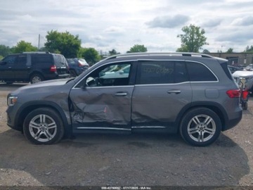 Mercedes GLB 2021 Mercedes-Benz GLB 250 4Matic 2021 2.0l 2.0 Benzyna 221KM, zdjęcie 2