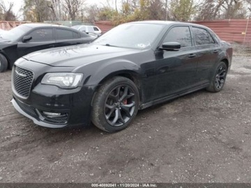 Chrysler 300C II 2019 Chrysler 300s 2019r., 5.7, od ubezpieczalni 5.7 Benzyna 363KM, zdjęcie 2