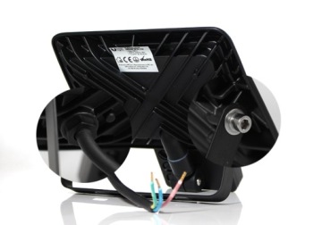 ВОДОНЕПРОНИЦАЕМАЯ НАРУЖНАЯ галогенная светодиодная лампа мощностью 30 Вт