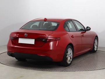 Alfa Romeo Giulia II Sedan Facelifting 2.0 Turbo 200KM 2020 Alfa Romeo Giulia 2.0 Turbo, Salon Polska, zdjęcie 4