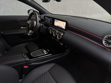 Mercedes CLA C118/X118 Coupe Facelifting 1.3 180 136KM 2025 Mercedes-Benz CLA 180, zdjęcie 16