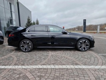 Mercedes Klasa E W214 Sedan 2.0 220d 197KM 2025 E Klasa 220 d 4-Matic Avantgarde 2.0 (197KM) 2025, zdjęcie 4
