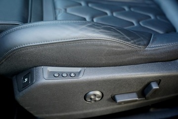 Peugeot 5008 II Crossover Facelifting 1.6 PureTech 180KM 2023 Peugeot 5008 GT kamera Skora adc NawI, zdjęcie 17