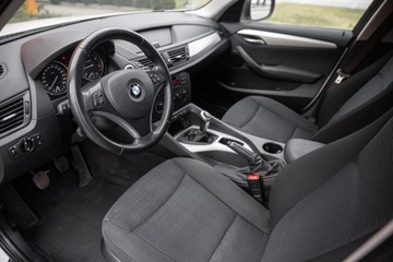 BMW X1 E84 Crossover Facelifting sDrive 18d 143KM 2012 BMW X1 2.0d 143KM 2012 Bezwypadkowy Czujniki Odpinany Hak, zdjęcie 16